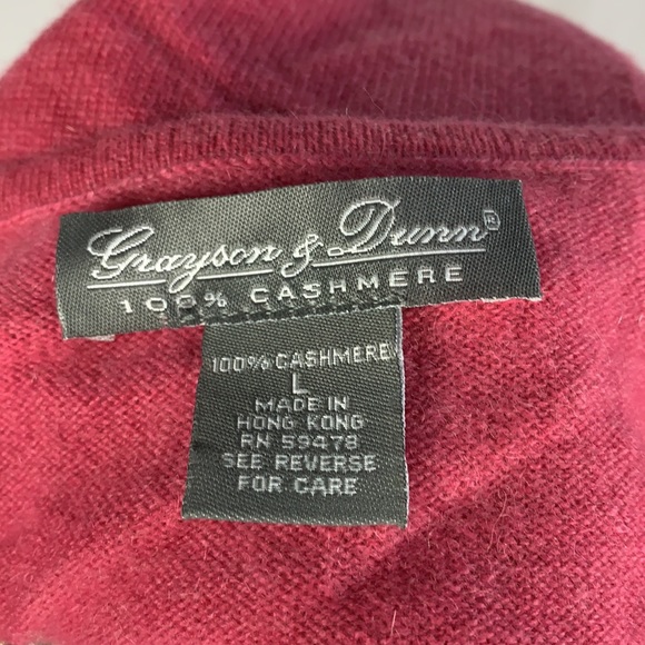 100% Cashmere V-Neck Sleeveless Sweater - Picture 5 of 5